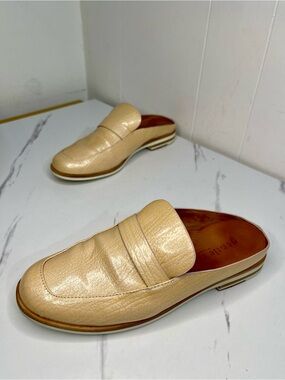 gentle souls Men's Cream Leather Slip-On Penny Loafer Mule Size 6M